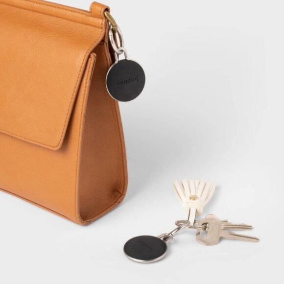 🎁 Heyday Apple AirTag Keychain Holder Set 4 Pack Black Silicone Case Gift 🆕 - Picture 3 of 5